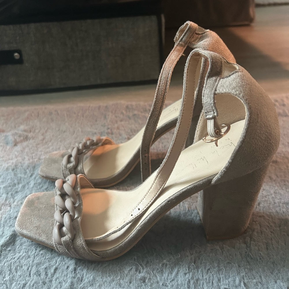 Nicole Miller heels